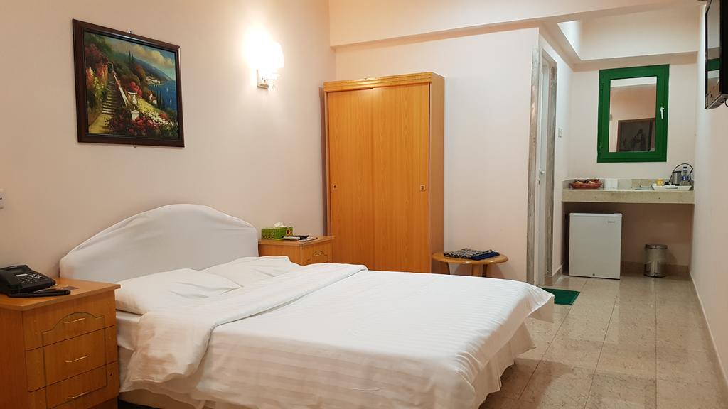 Al Majd Hotel Ібрі Екстер'єр фото